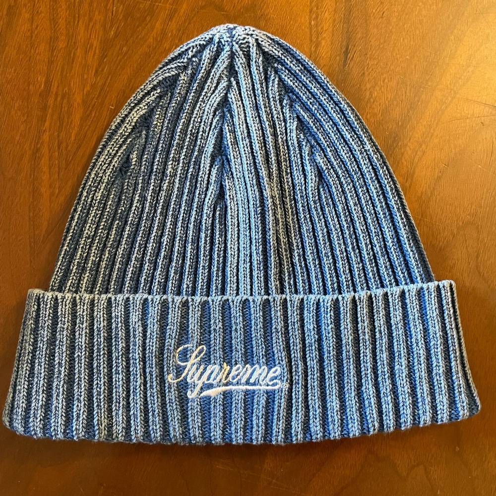 Supreme knit beanie